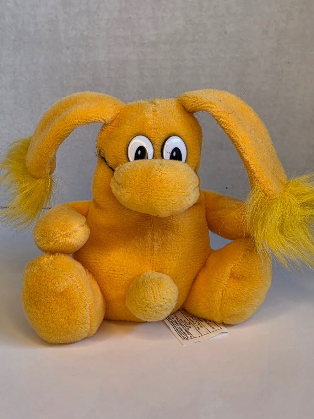 Mini Max Yellow Kodak Kolorkins Plush and Beans promotional item 4" tall